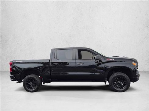 Used 2025 Chevrolet Silverado 1500 Custom Trail Boss AWD/4WD image 5