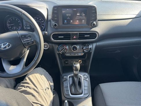 Used 2021 Hyundai Kona SEL AWD/4WD image 15