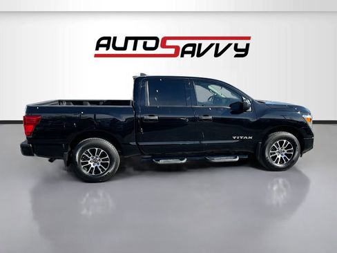 Used 2024 Nissan Titan SV w/ Accessory Utility Package RWD image 8