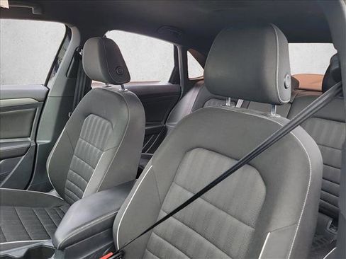 Used 2022 Volkswagen Jetta Sport image 13