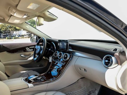 Used 2016 Mercedes-Benz C 300 4MATIC Sedan image 15
