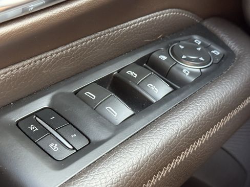 Used 2021 GMC Yukon Denali w/ Denali Premium Package AWD/4WD image 25