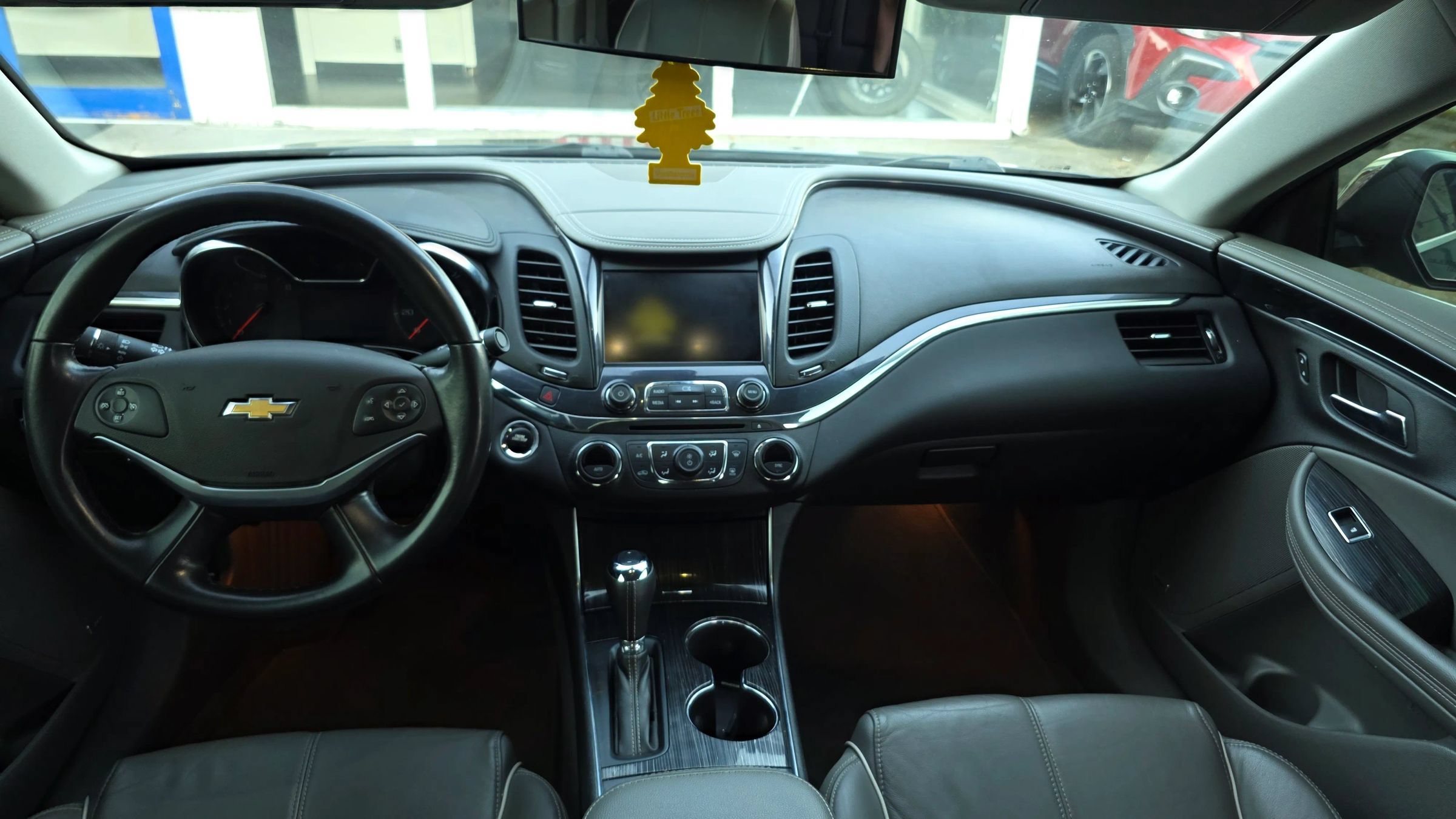 Used 2018 Chevrolet Impala Premier FWD image 15