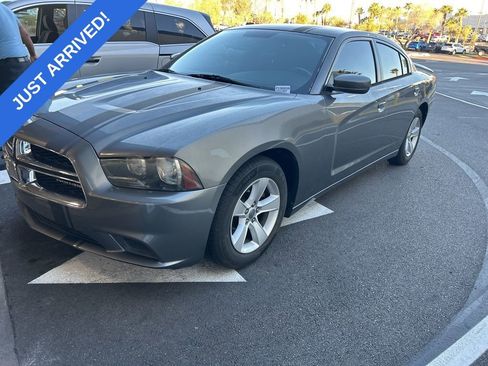 Used 2012 Dodge Charger SE image 1