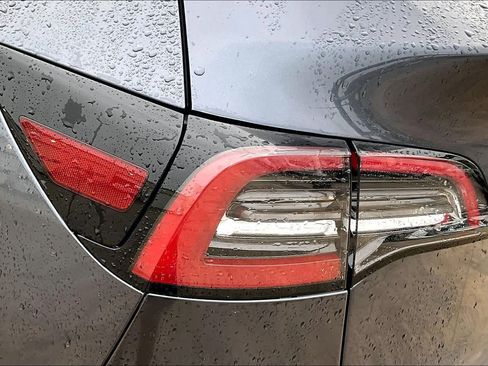 Used 2023 Tesla Model Y image 26