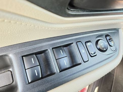Used 2019 Honda Odyssey EX image 34