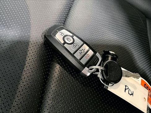 Used 2022 Ford F150 Lariat AWD/4WD image 11