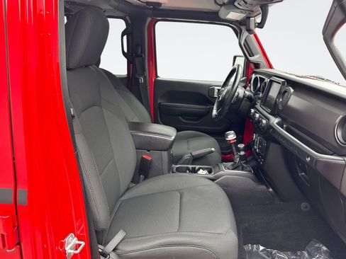 Used 2021 Jeep Wrangler Unlimited Sport image 17