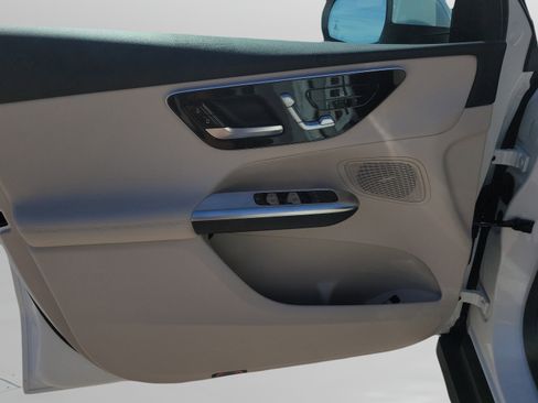 Certified 2026 Mercedes-Benz GLC 300 image 19