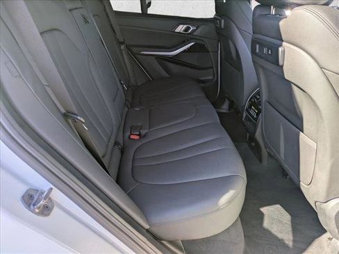 Used 2021 BMW X5 sDrive40i w/ Convenience Package image 19
