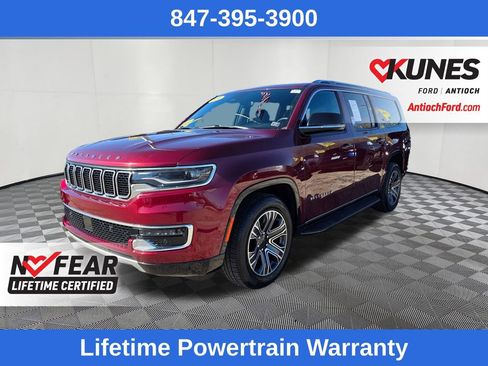 Used 2024 Jeep Wagoneer L Series II w/ Flexible Seating Group image 3