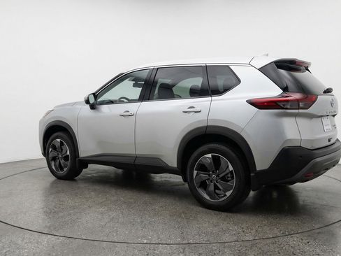 Used 2025 Nissan Rogue SV image 6