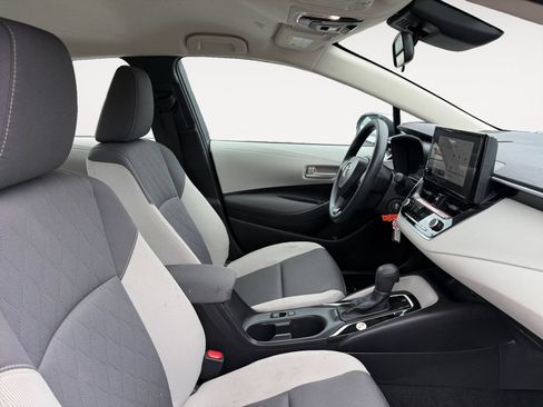 Used 2025 Toyota Corolla LE FWD image 15