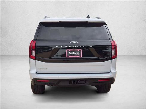 New 2026 Ford Expedition Active RWD image 8