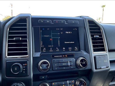 Used 2018 Ford F150 Raptor w/ Equipment Group 802A Luxury AWD/4WD image 18