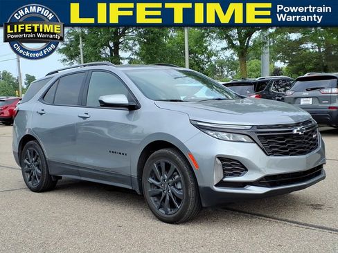 Used 2024 Chevrolet Equinox RS w/ LPO, Floor Liner Package FWD image 3