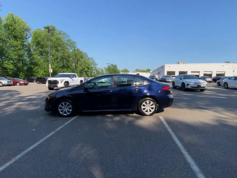 Used 2024 Toyota Corolla LE FWD image 8
