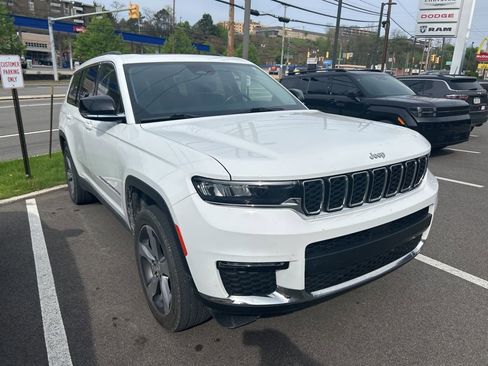 Used 2022 Jeep Grand Cherokee L Limited image 1