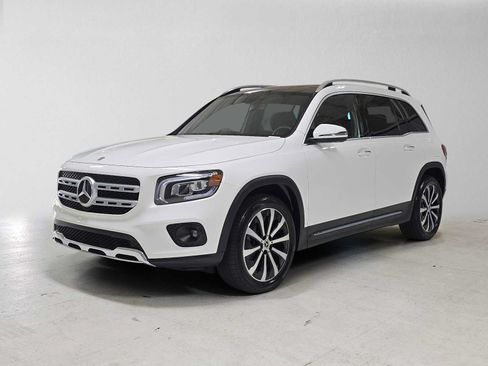 Used 2023 Mercedes-Benz GLB 250 4MATIC image 7