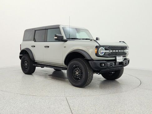 Used 2023 Ford Bronco Wildtrak AWD/4WD image 3