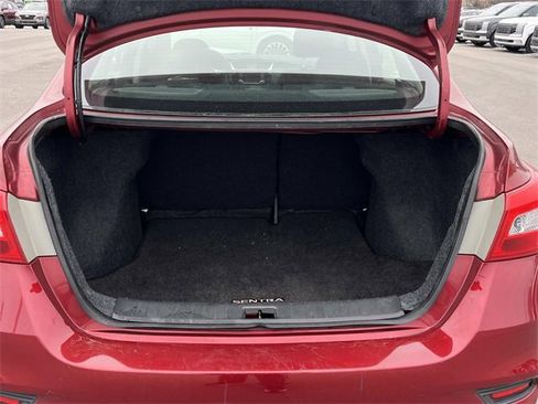 Used 2017 Nissan Sentra SR image 11