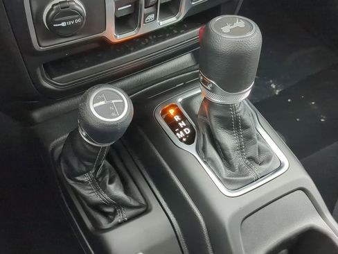 Used 2026 Jeep Wrangler Sport image 36