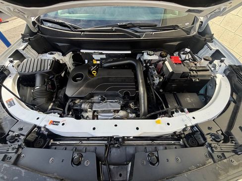 Used 2025 Chevrolet Equinox LT image 32