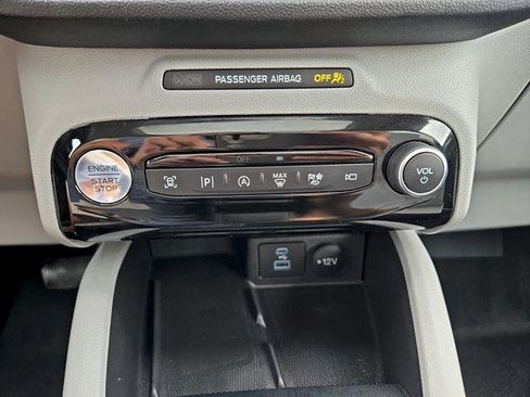Certified 2023 Ford Escape Platinum AWD/4WD image 20