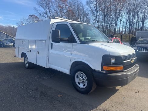 Used 2014 Chevrolet Express 3500 image 5