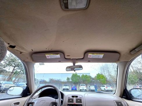 Used 2000 Toyota Corolla CE image 23