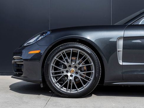 Certified 2023 Porsche Panamera Platinum Edition RWD image 13
