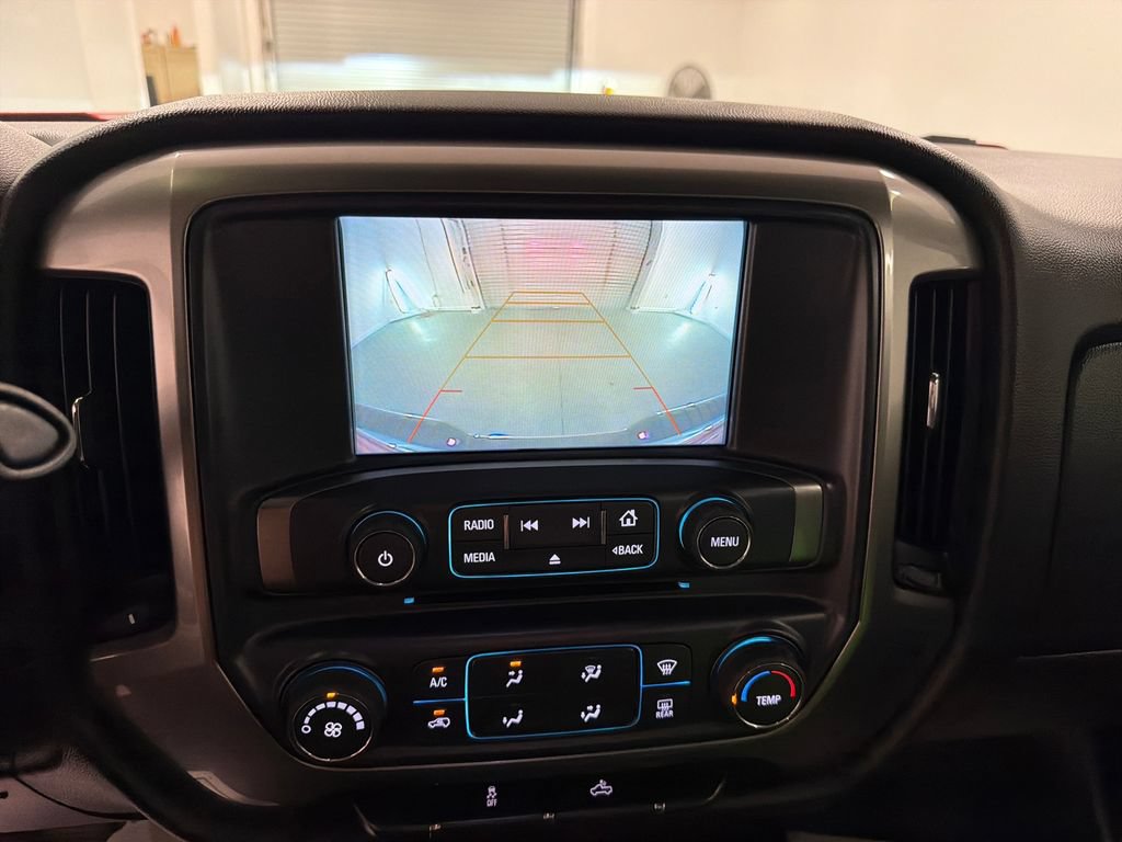 Used 2018 Chevrolet Silverado 1500 LT w/ LT Convenience Package AWD/4WD image 18