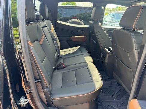 Used 2023 GMC Canyon AT4 w/ AT4 Premium Package AWD/4WD image 33