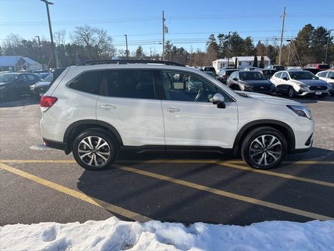 Used 2024 Subaru Forester Limited image 4