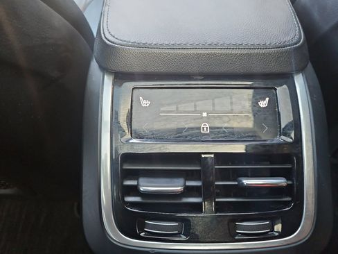 Used 2019 Volvo XC90 T5 Momentum w/ Multimedia Package image 26