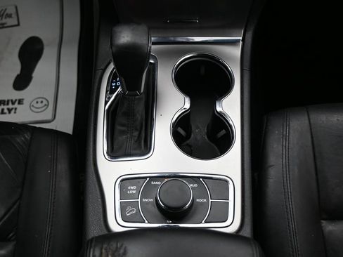 Used 2018 Jeep Grand Cherokee Limited AWD/4WD image 18