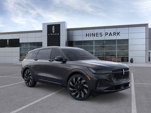 New 2026 Lincoln Nautilus Reserve AWD/4WD image 7