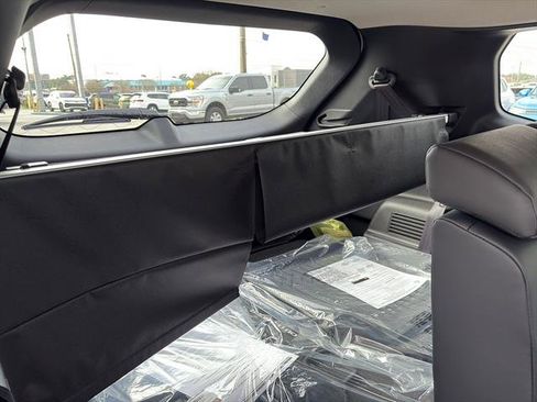 New 2026 Mitsubishi Outlander SE image 11