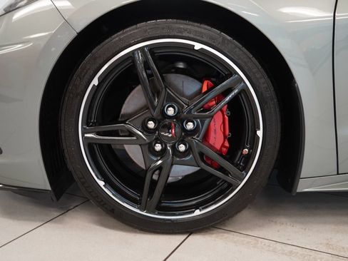 Used 2022 Chevrolet Corvette Stingray Preferred Cpe w/ Battery Protection Package RWD image 18
