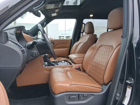 Used 2024 INFINITI QX80 Sensory image 14