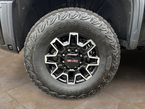 New 2026 GMC Sierra 2500 AT4X AWD/4WD image 31