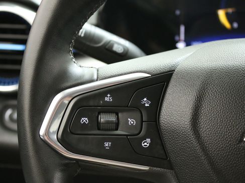 Used 2024 Chevrolet Trax LT w/ Driver Confidence Package FWD image 14