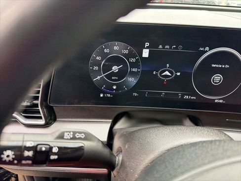 Certified 2023 Kia Sportage SX image 9