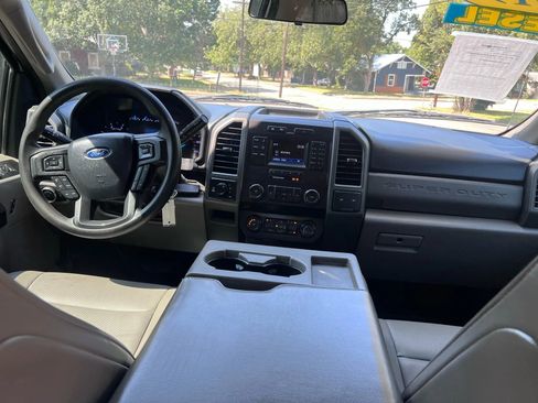 Used 2019 Ford F250 XL w/ Power Equipment Group image 12