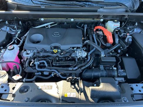 Used 2025 Toyota RAV4 XLE image 18