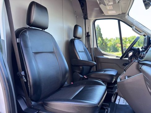 Used 2023 Ford Transit 250 Medium Roof w/ Upfitter Package RWD image 32