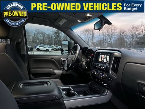Used 2018 Chevrolet Silverado 1500 LT w/ All Star Edition image 34