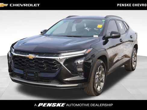 Certified 2024 Chevrolet Trax LT image 1