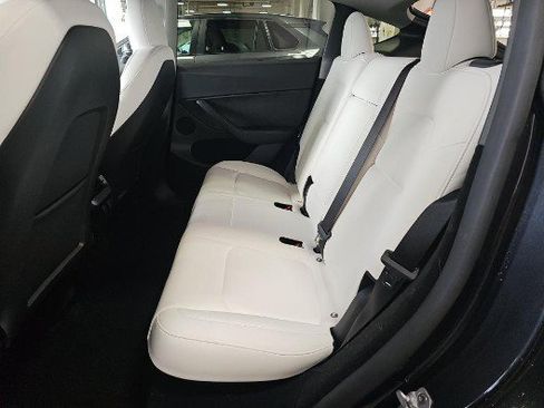 Used 2024 Tesla Model Y Long Range image 7