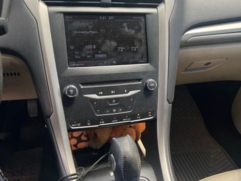 Used 2013 Ford Fusion SE FWD image 13